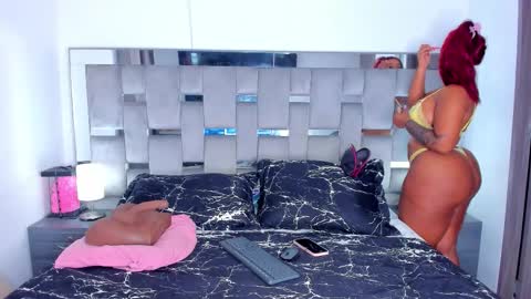 Camila online show from 11-24-25, 04:18