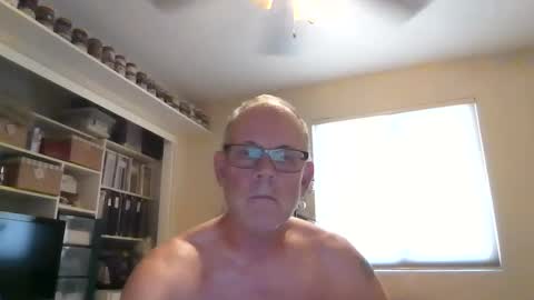 Snapshot of camperjay chatting on 09-16-25, 08:43 james online show from 09-16-25, 08:43