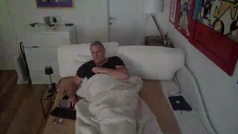 Snapshot of camunication chatting on 02-21-25, 10:28 camunication online show from 02-21-25, 10:28