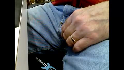 Snapshot of can1cum4u chatting on 01-02-25, 02:24 can1cum4u online show from 01-02-25, 02:24