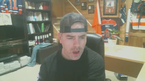 Snapshot of canadianboi6969 chatting on 12-30-24, 03:47 CanadianBacon6969 online show from 12-30-24, 03:47