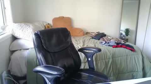 Snapshot of canadianstud18 chatting on 01-09-25, 08:44 Devon online show from 01-09-25, 08:44