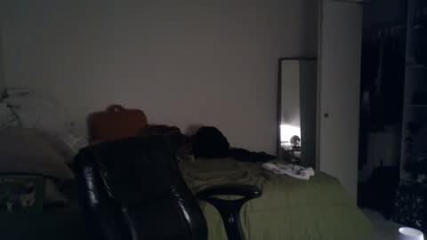 Snapshot of canadianstud18 chatting on 01-17-25, 03:34 Devon online show from 01-17-25, 03:34