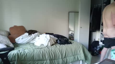 Snapshot of canadianstud18 chatting on 01-17-25, 05:51 Devon online show from 01-17-25, 05:51