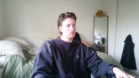 Snapshot of canadianstud18 chatting on 01-22-25, 06:52 Devon online show from 01-22-25, 06:52