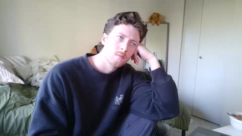 Snapshot of canadianstud18 chatting on 01-24-25, 06:14 Devon online show from 01-24-25, 06:14