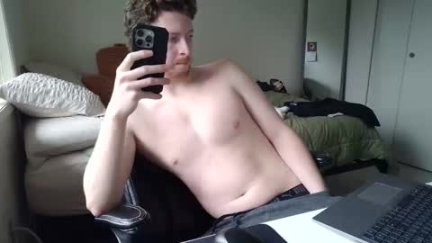 Snapshot of canadianstud18 chatting on 02-03-25, 07:00 Devon online show from 02-03-25, 07:00