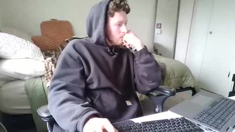 Snapshot of canadianstud18 chatting on 02-03-25, 10:32 Devon online show from 02-03-25, 10:32