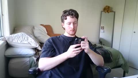 Snapshot of canadianstud18 chatting on 02-07-25, 06:02 Devon online show from 02-07-25, 06:02