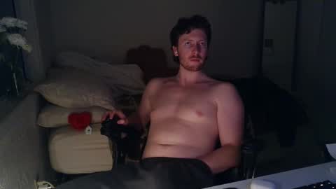 Snapshot of canadianstud18 chatting on 02-13-25, 02:45 Devon online show from 02-13-25, 02:45