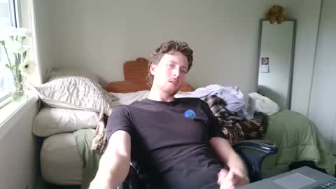 Snapshot of canadianstud18 chatting on 02-13-25, 10:22 Devon online show from 02-13-25, 10:22