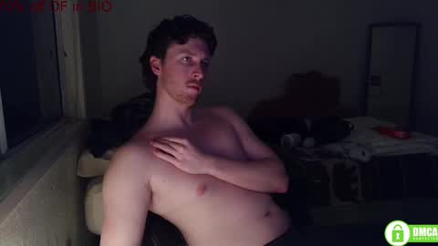 Snapshot of canadianstud18 chatting on 02-18-25, 05:09 Devon online show from 02-18-25, 05:09