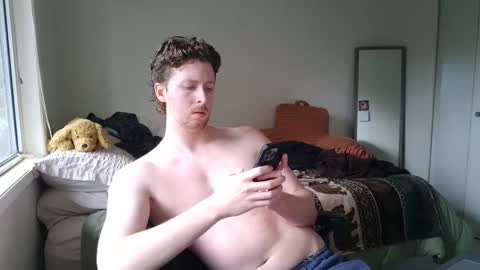 Snapshot of canadianstud18 chatting on 02-20-25, 06:02 Devon online show from 02-20-25, 06:02