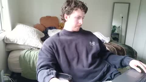 Snapshot of canadianstud18 chatting on 02-25-25, 06:31 Devon online show from 02-25-25, 06:31