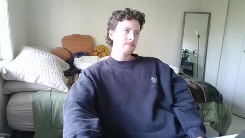 Snapshot of canadianstud18 chatting on 02-26-25, 06:43 Devon online show from 02-26-25, 06:43