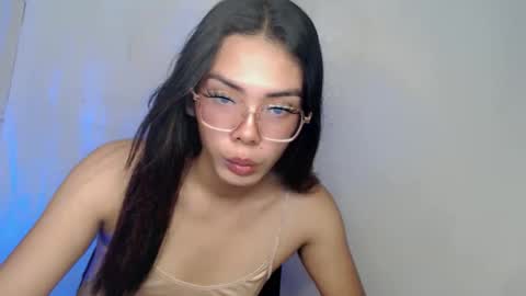 Candi online show from 10-27-25, 04:05