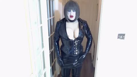 Snapshot of candi_smokes chatting on 12-20-24, 07:50 candi smokes online show from 12-20-24, 07:50