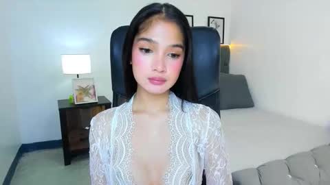 candiceferragamo online show from 01-07-26, 12:07