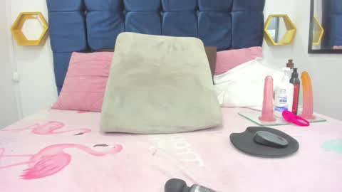 candy_big_tits18 online show from 10-22-25, 12:22