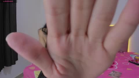 Snapshot of candy_deluxe777 chatting on 11-17-25, 06:08 candy_deluxe777 online show from 11-17-25, 06:08