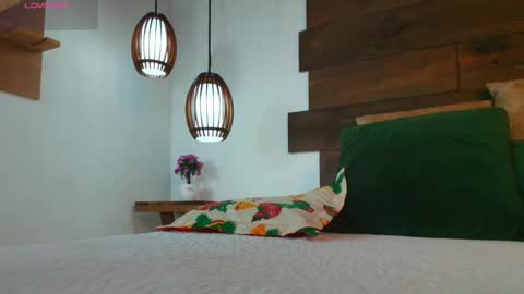 Snapshot of candy_feett chatting on 11-14-25, 11:02 Jolie online show from 11-14-25, 11:02