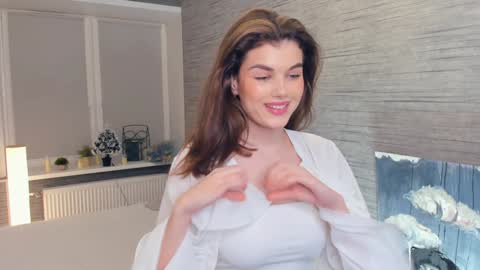 Flora online show from 02-01-25, 10:23