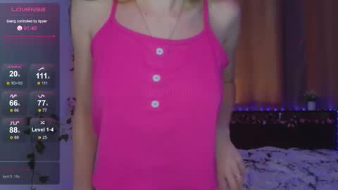 Snapshot of candy_flosse chatting on 09-14-25, 09:08 candy_flosse online show from 09-14-25, 09:08