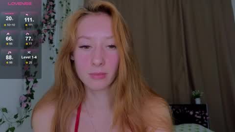 Snapshot of candy_flosse chatting on 10-05-25, 10:13 candy_flosse online show from 10-05-25, 10:13