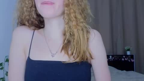 Snapshot of candy_flosse chatting on 10-07-25, 08:22 candy_flosse online show from 10-07-25, 08:22