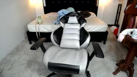 candy online show from 02-16-25, 02:31