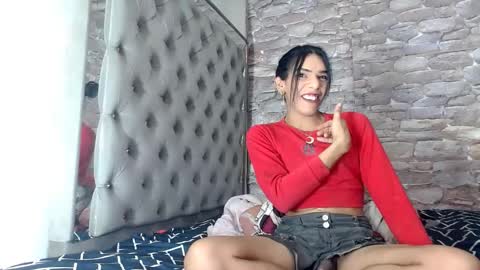 Snapshot of candy_hot_trans chatting on 09-17-25, 06:53 candy_hot_trans online show from 09-17-25, 06:53