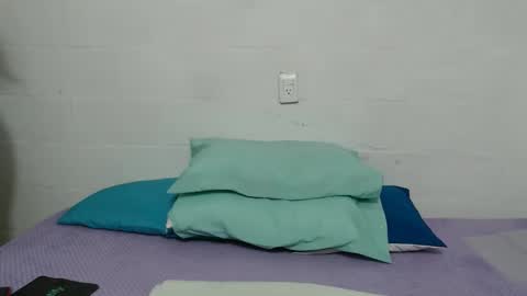 candy online show from 10-06-25, 12:41