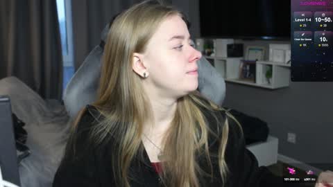 Snapshot of candy_meggie chatting on 12-03-24, 07:32 Megan online show from 12-03-24, 07:32