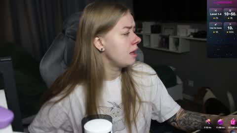 Snapshot of candy_meggie chatting on 12-07-24, 11:07 Megan online show from 12-07-24, 11:07