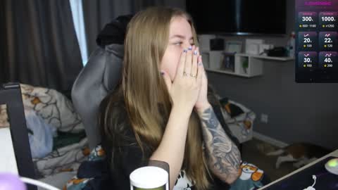 Snapshot of candy_meggie chatting on 12-10-24, 08:30 Megan online show from 12-10-24, 08:30