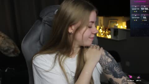 Snapshot of candy_meggie chatting on 01-13-25, 05:23 Megan online show from 01-13-25, 05:23