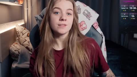 Snapshot of candy_meggie chatting on 01-30-25, 02:04 Megan online show from 01-30-25, 02:04