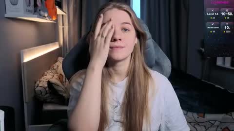 Snapshot of candy_meggie chatting on 02-10-25, 01:55 Megan online show from 02-10-25, 01:55