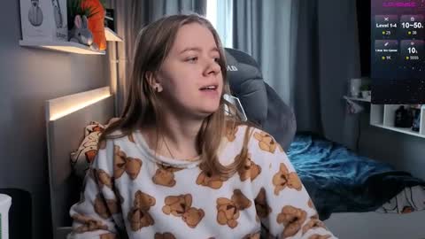 Snapshot of candy_meggie chatting on 02-26-25, 10:26 Megan online show from 02-26-25, 10:26