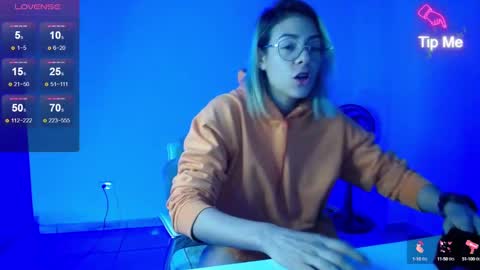 Candy Dowson online show from 02-19-25, 08:44