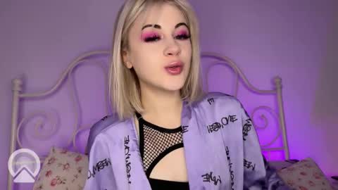 You can call me HH online show from 10-11-25, 02:04