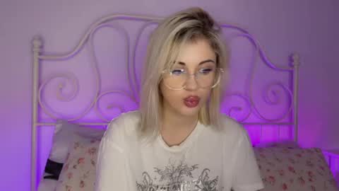 You can call me HH online show from 11-28-25, 04:20