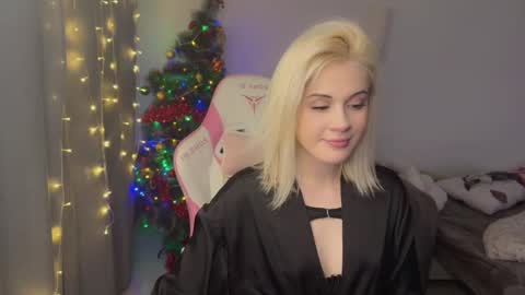 Snapshot of candyhannah chatting on 01-08-26, 07:05 You can call me HH online show from 01-08-26, 07:05