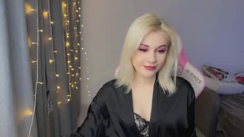 Snapshot of candyhannah chatting on 01-16-26, 05:28 You can call me HH online show from 01-16-26, 05:28