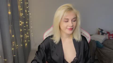 Snapshot of candyhannah chatting on 01-18-26, 03:38 You can call me HH online show from 01-18-26, 03:38