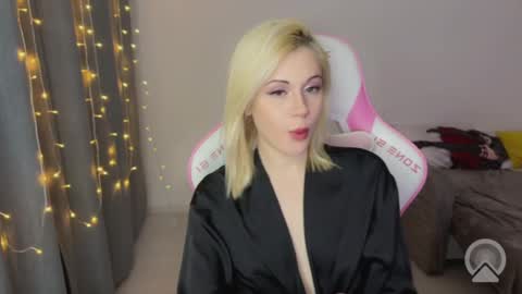 Snapshot of candyhannah chatting on 02-06-26, 07:06 You can call me HH online show from 02-06-26, 07:06