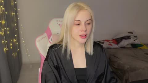 Snapshot of candyhannah chatting on 02-11-26, 07:19 You can call me HH online show from 02-11-26, 07:19