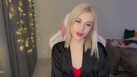 Snapshot of candyhannah chatting on 02-12-26, 06:36 You can call me HH online show from 02-12-26, 06:36