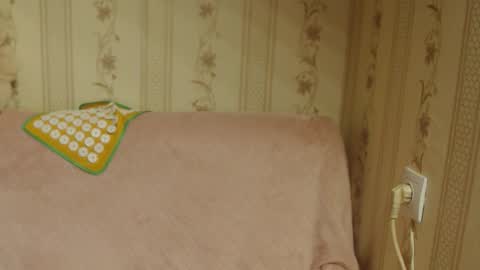 say meow and send tip  online show from 10-17-25, 10:07