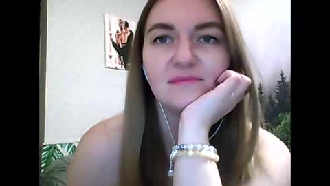 Snapshot of candyolime chatting on 03-05-25, 09:26 Daisy online show from 03-05-25, 09:26